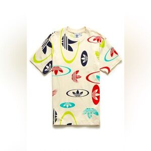 adidas All Over Print Logo T-Shirt Size Small